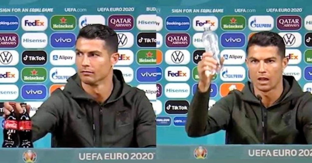 Cristiano Ronaldo toglie la coca Cola