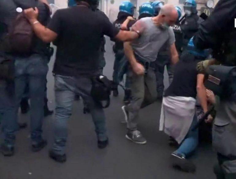 Scontri Roma – Denunciato il poliziotto che picchiò un manifestante