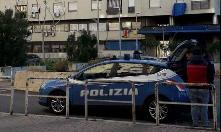 TOR BELLA MONACA 17enne accoltellata finisce in ospedale in codice rosso