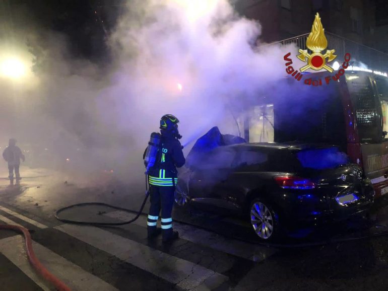 CENTOCELLE Incidente frontale provoca incendio: una vittima