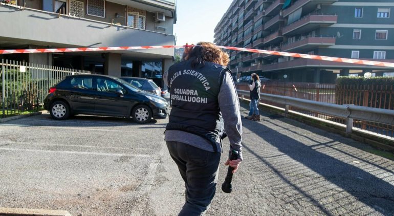 MAGLIANA Spari in strada in pieno giorno: Polizia al lavoro
