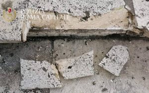 Scalinata Trinità dei Monti danneggiata, preso il responsabile