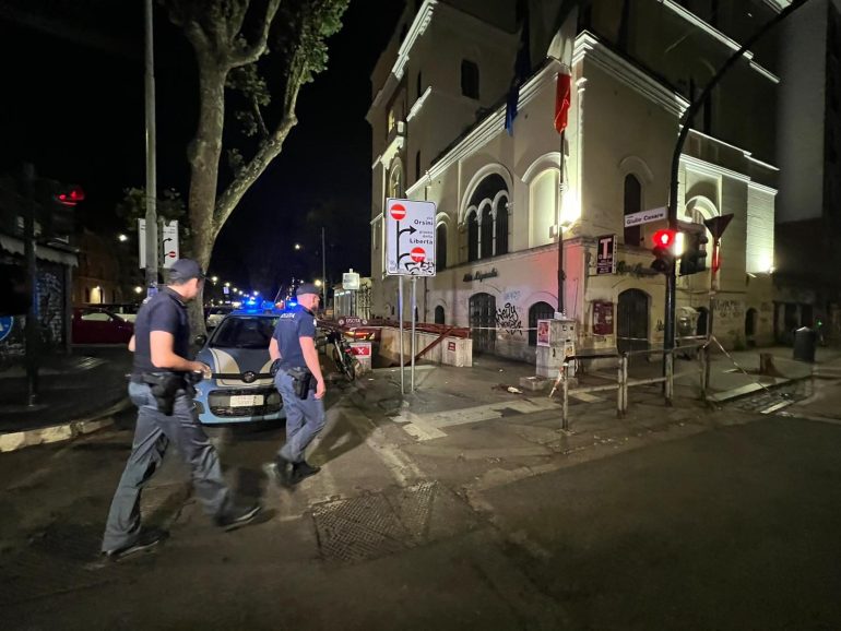 Roma, 14enne accoltellato durante una lite: fermato il responsabile