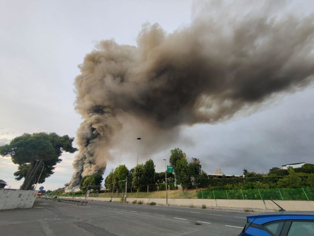 Roma Incendio Malagrotta