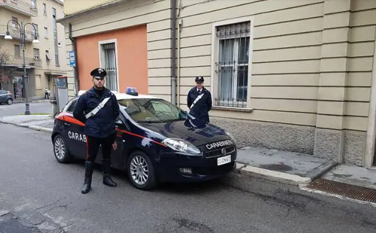 Casalbertone abusi sessuali carabinieri