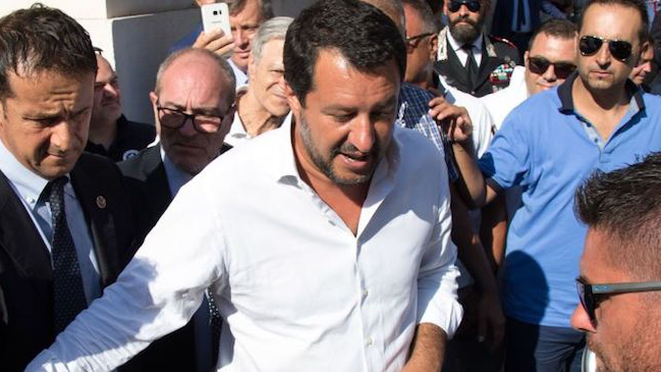 Landini diserta vertice ministero, Salvini riduce lo sciopero a sole 4 ore