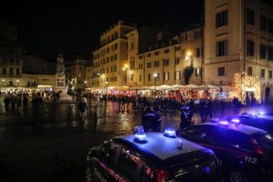 Turista pestata a Campo de Fiori: 21enne fermato dai Carabinieri