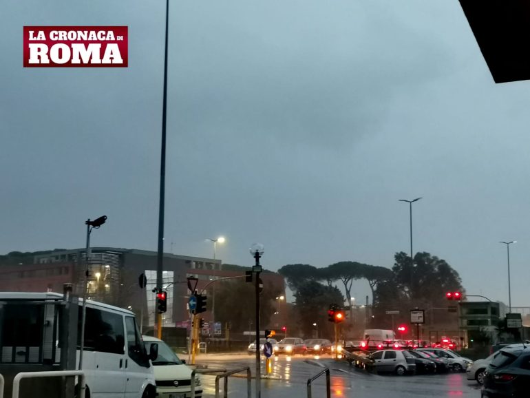 Meteo Roma, come comportarsi in caso di forte vento