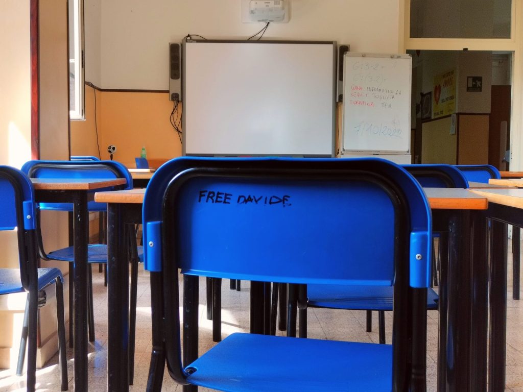 Scuole occupate in periferia a Roma: studenti in protesta