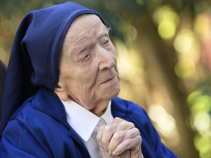 È morta Suor Andrea, a 118 anni la donna più anziana al mondo a Tolone in Francia