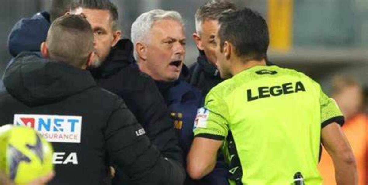 Roma, lite Mourinho Serra, deferito l'arbitro
