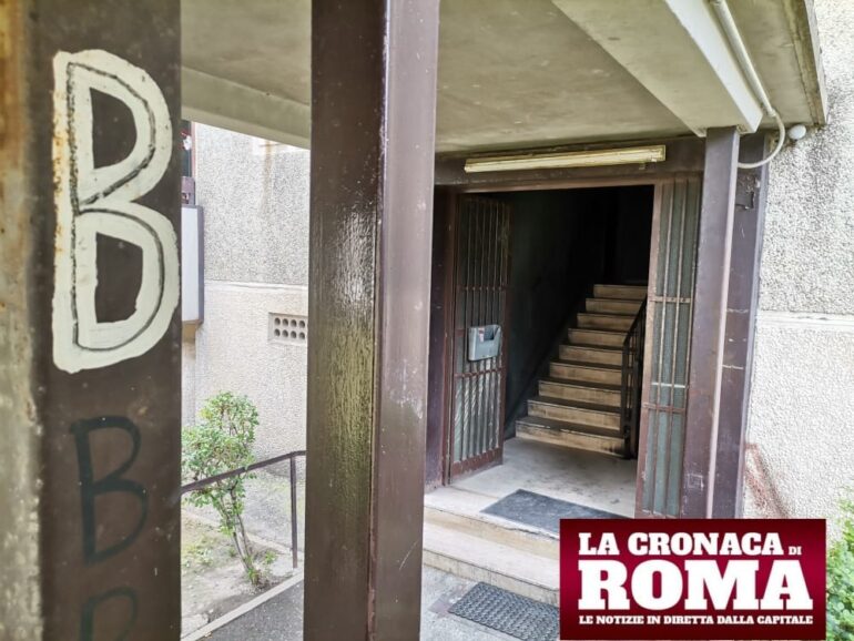 Giardinetti, incendio alle case popolari. 15 i ricoverati