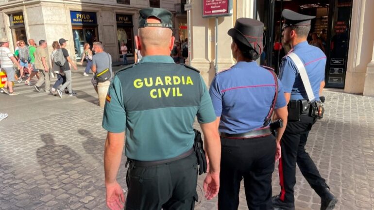 Roma: Guardia Civil e Carabinieri si uniscono nella tutela del turismo