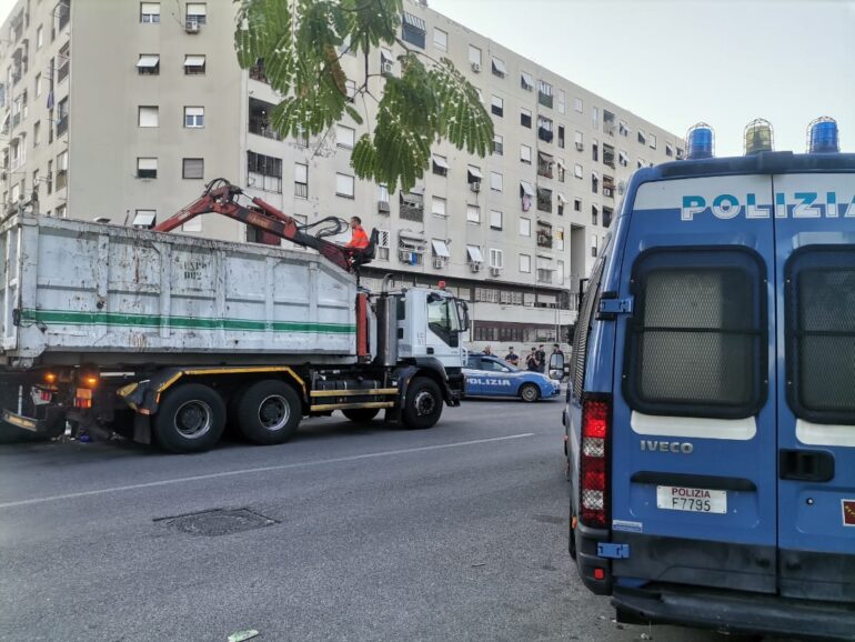 Blitz a Tor Bella Monaca. 600 uomini impegnati nella mega operazione contro il crimine