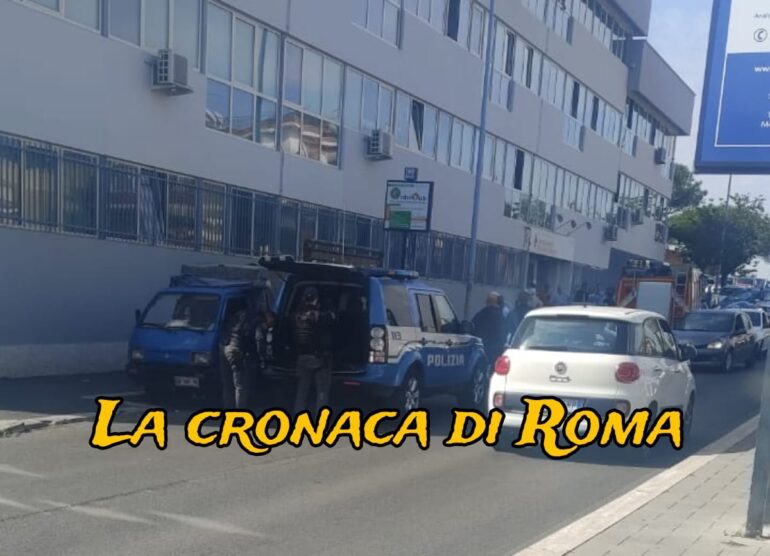 Cronaca, panico a Tor Vergata. Uomini della Polizia alla Casa della Salute