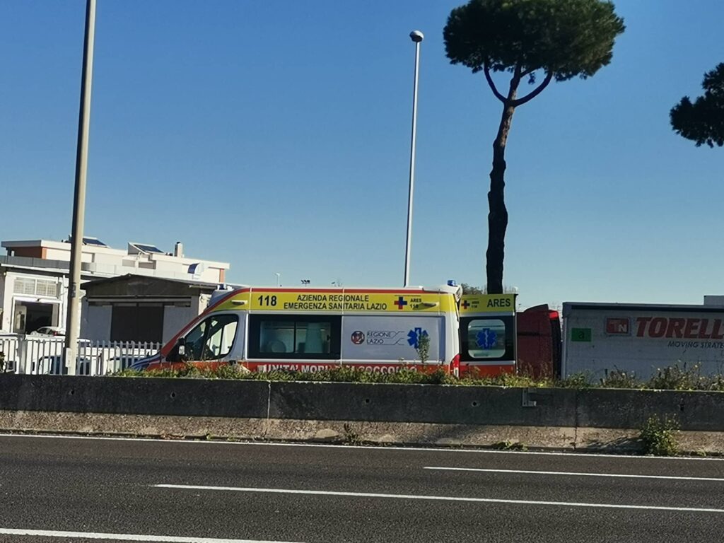 Gravissimo incidente mortale. Perde la vita una donna di 70 anni