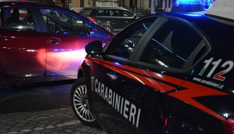 17enne arrestato. Madre e nonna all’ospedale. Tutta colpa della droga