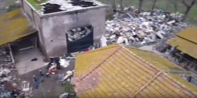 Scoperta Terra dei Fuochi a Fiumicino. Per ripulire l’area ci vorranno 100 autotreni. Arresti e denunce