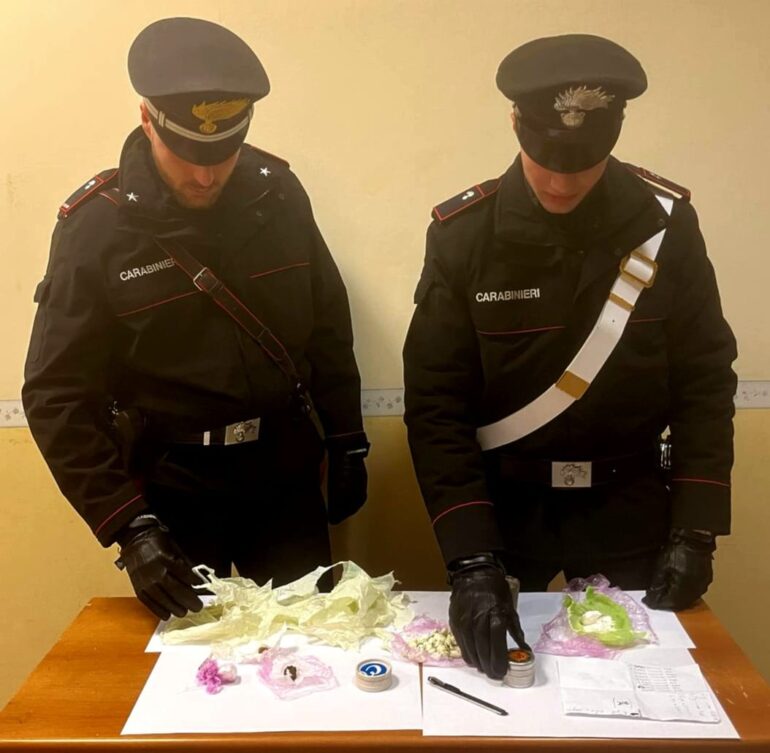Nascondeva la droga nelle mutande. 31enne arrestato dai carabinieri