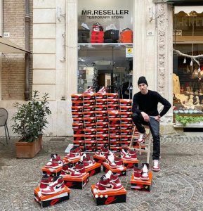 Sneaker in edizione limitata da Mister Reseller, tra collezionismo e amore per lo sport