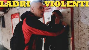 Borseggiatrici e Guardaspalle violenti rubano e minacciano VIDEO