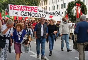 25 aprile a porta San Paolo. Slogan contro il PD e la brigata ebraica