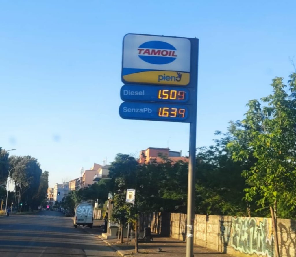 Come mai quando la benzina diminuisce nessuno dice niente?