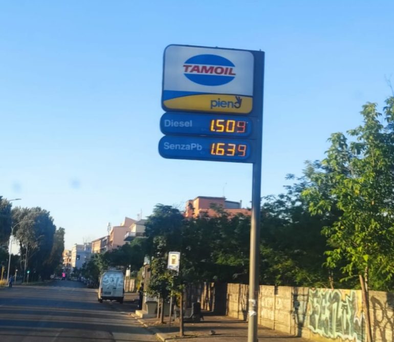Come mai quando la benzina diminuisce nessuno dice niente?