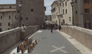 Lite violenta su Ponte Fabricio, responsabili  bloccati da due neo agenti della Polizia Locale  