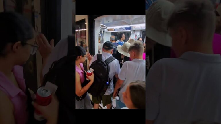 Furto sventato ai danni di persone anziane sulla metro di Roma fatto da minorenni VIDEO