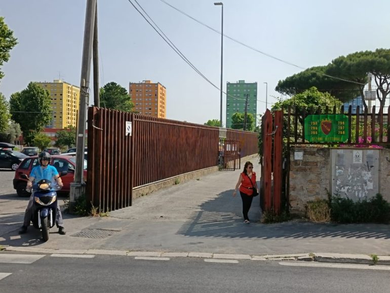 Referendum, Al seggio di Tor Bella Monaca manca la carta igienica