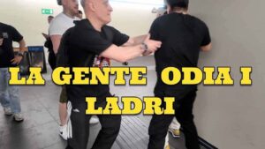 La frustrazione di essere derubati nella metro di Roma VIDEO