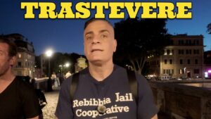 Una Passeggiata Notturna che Svela la Storia di Trastevere VIDEO