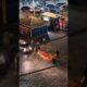 Napoli, notte di follia due gruppi rivali si affrontano a colpi di bottiglia tra lanci e urla VIDEO