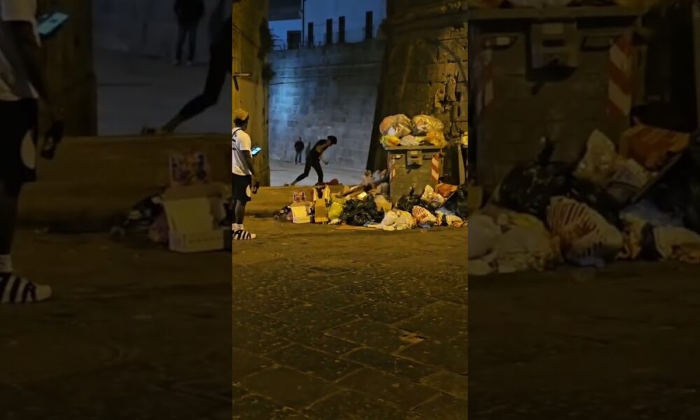 Degrado e violenza a porta Capuana centro di Napoli VIDEO