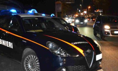 Fuga spericolata in contromano sul Raccordo Anulare. Finita la corsa per un 19enne