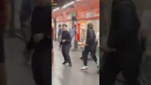 Guerriglia e Terrore in metro dopo un furto VIDEO