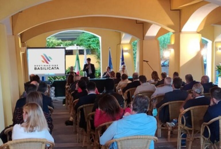 Trump annuncia di avere un accordo con la NATO per la Groenlandia: le ultime