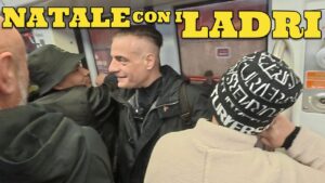 A Natale attenzione ai borseggiatori: colpi in metro, bus e monumenti