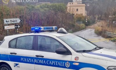 Ultime notizie Roma, crolla ponte ad Arco di Travertino: traffico in caos nella zona (VIDEO)