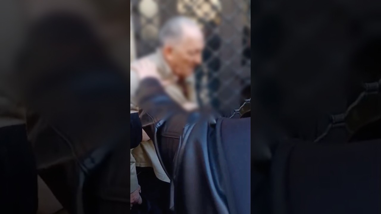 L’anziano borseggiatore seriale colpisce i coetanei