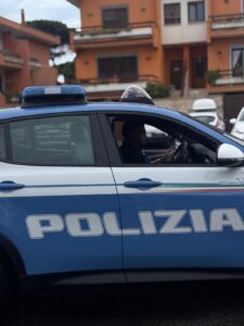 Roma, corsa in taxi finisce in rapina a mano armata: arrestato un 46enne