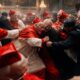 Vaticano sotto shock: il Conclave non è solo preghiera ma anche violenza.