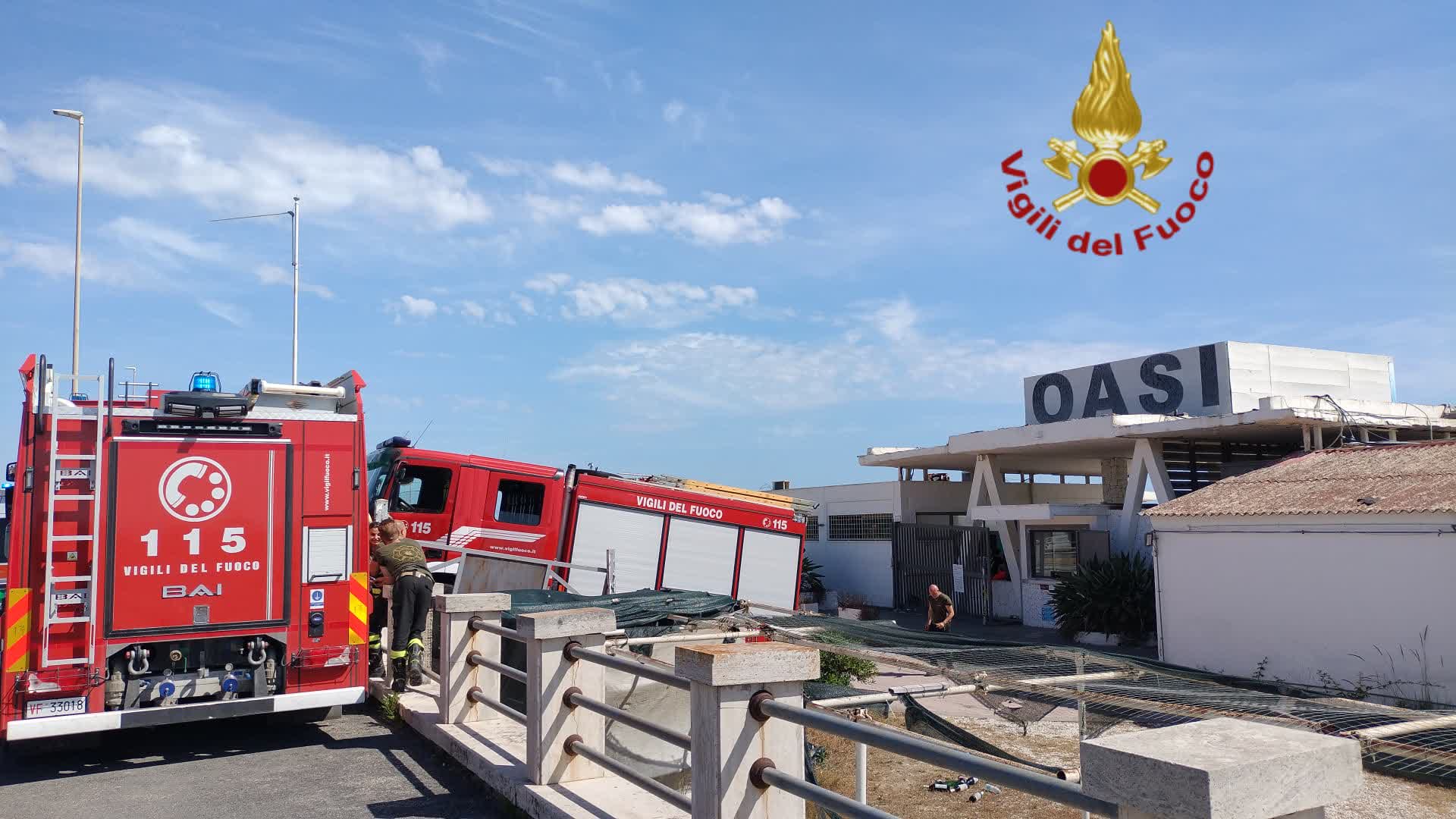A fuoco lo stabilimento Oasi di Ostia. Ancora un incendio fatto ad arte