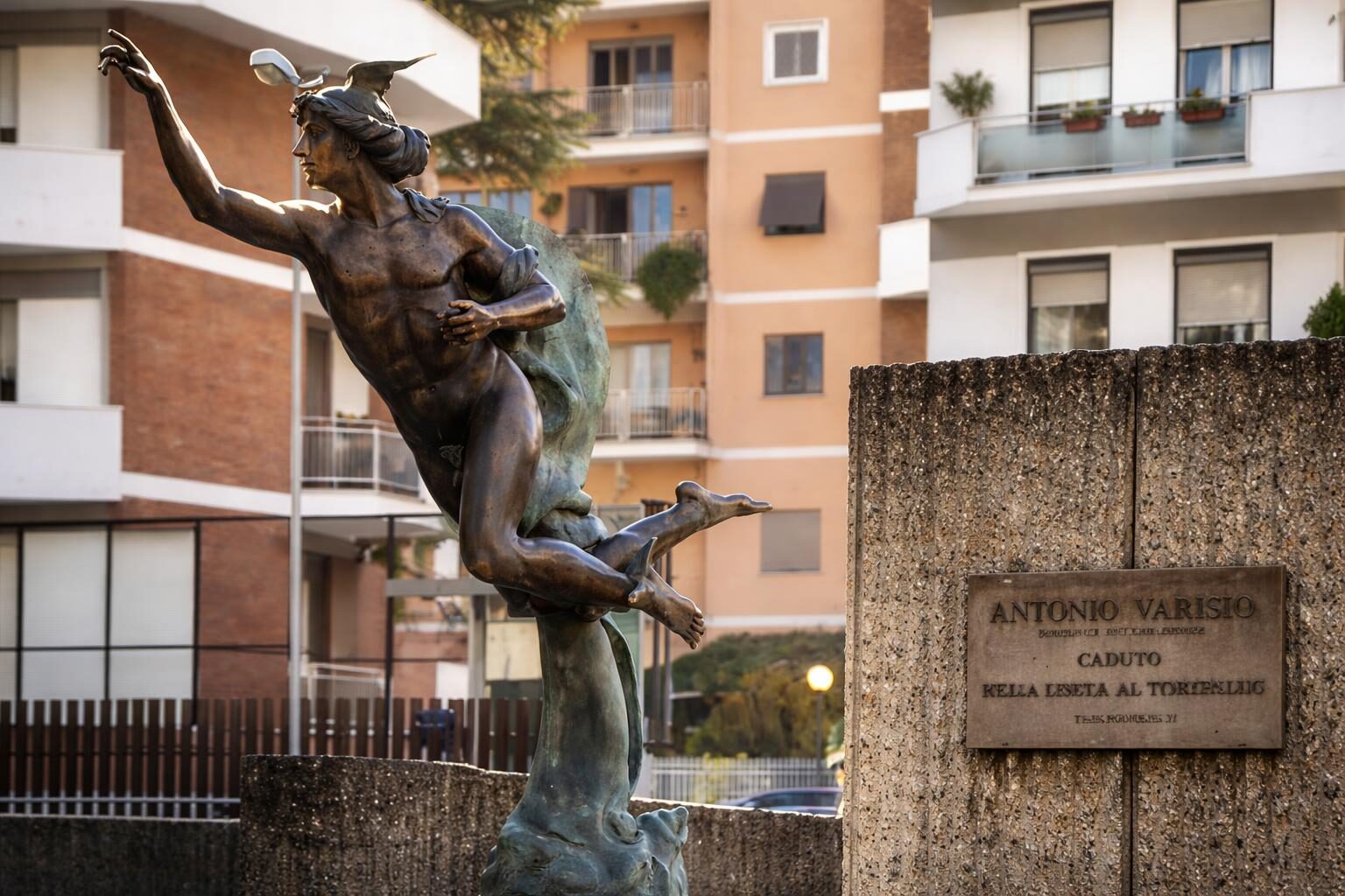 Abusi sui minori: l’ombra del silenzio e la responsabilità condivisa