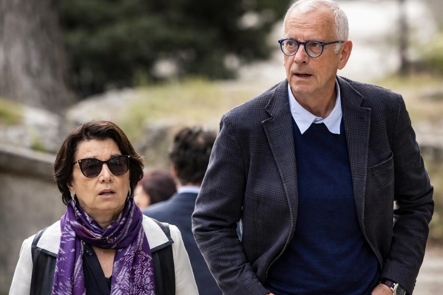 Dramma al lago di Vico: marito della ministra Roccella disperso durante un bagno