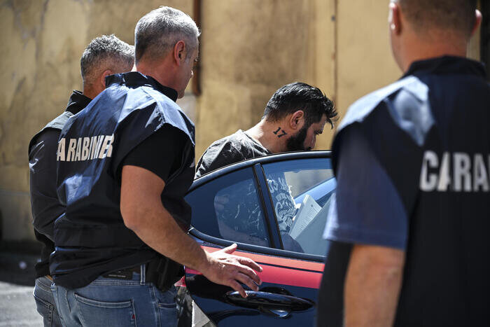 Attentato a Ranucci: dietro la cattura dei colpevoli, la rete di collusioni rimane avvolta nel mistero