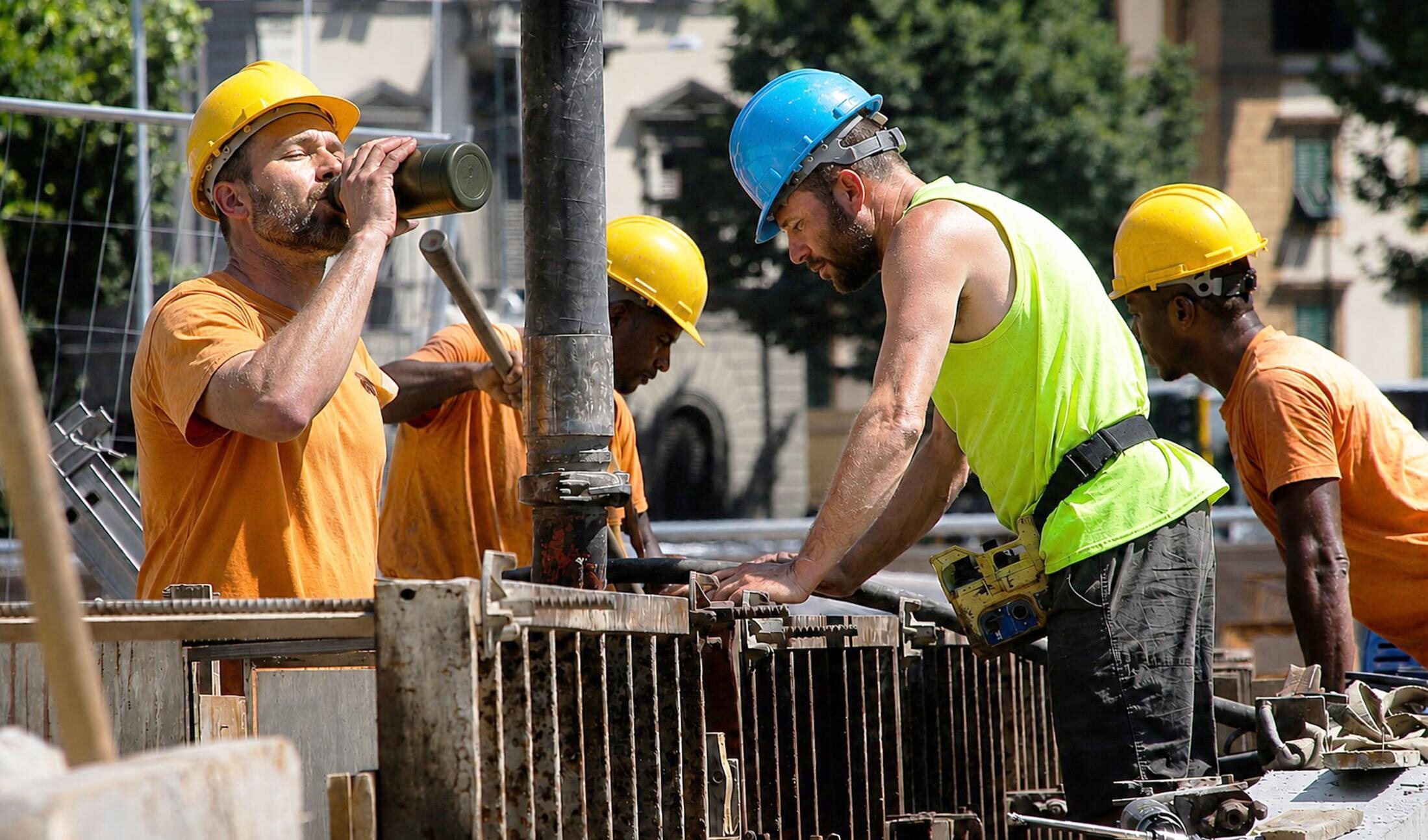 Caldo record a Roma: misure d’emergenza insufficienti per un problema strutturale