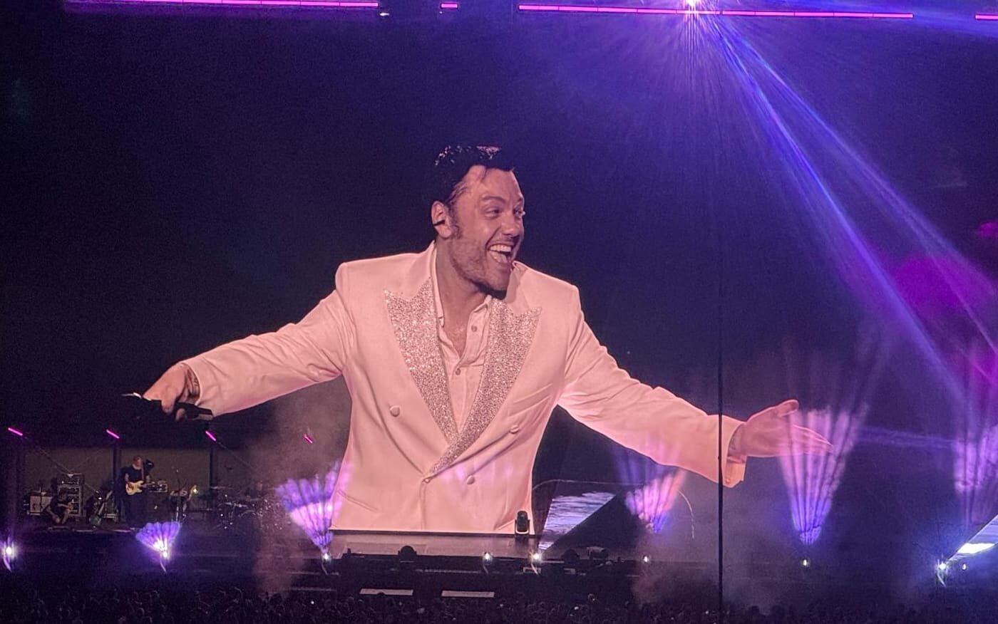 Tiziano Ferro all’Olimpico: Emozioni a Non Finire e La Musica Che Unisce