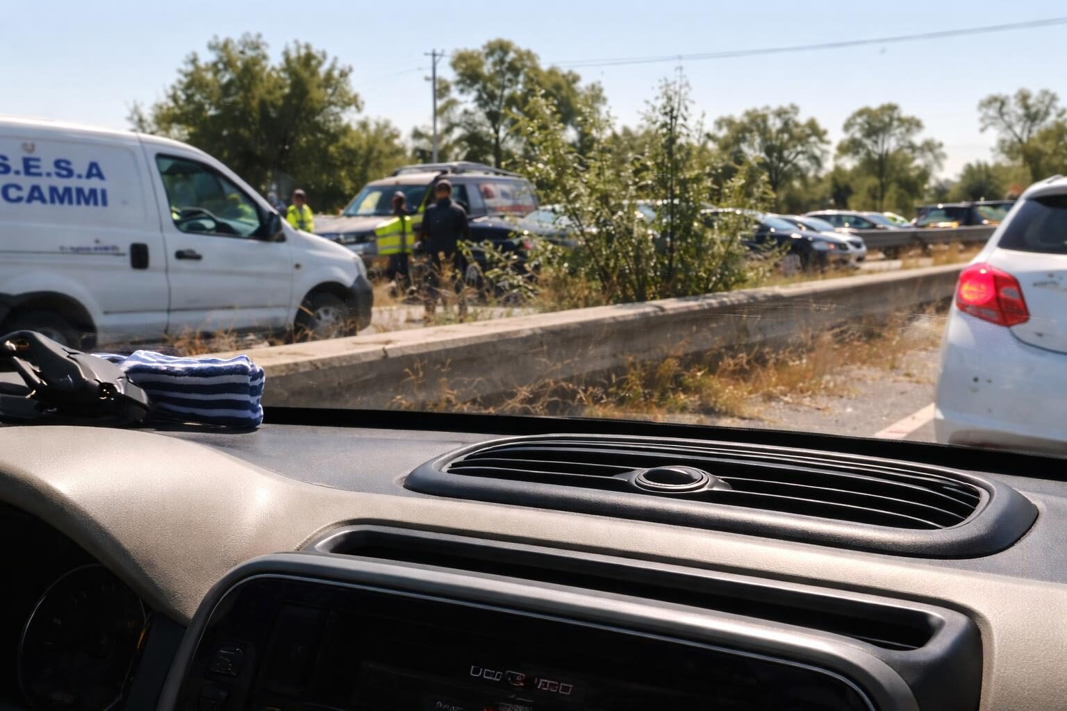 Tragico incidente sulla Pontina: un morto e cinque feriti, cosa cambia per la sicurezza stradale?